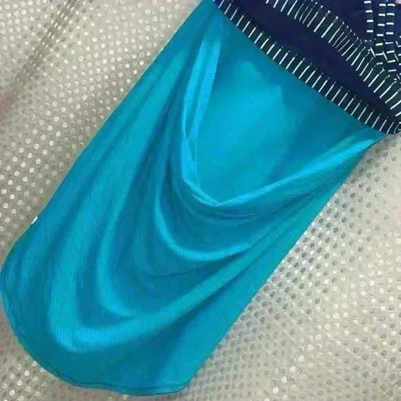 LULULEMON WILD TANK HEATHER BLUE TROPICS/Parallel Stripe Deep Navy Tranquil 6/S - Picture 9 of 13